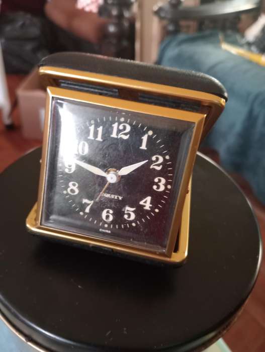 VINTAGE ALARM CLOCK NOT WORKING