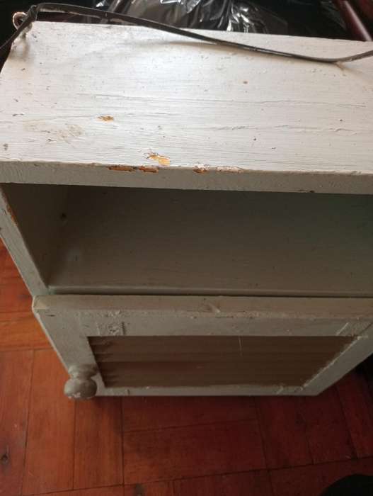 VINTAGE SMALL WOODEN CUBOARD