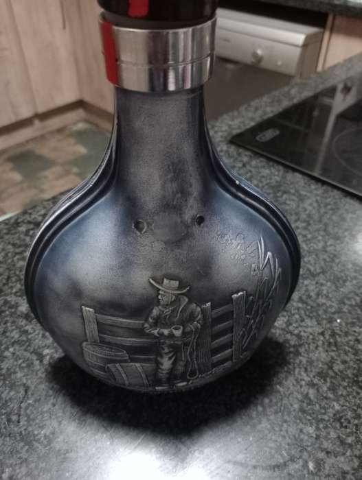 VINTAGE INDUSTRIA COLLECTABLE BRASILEIRA BOTTLE WINE OR LIQUEER