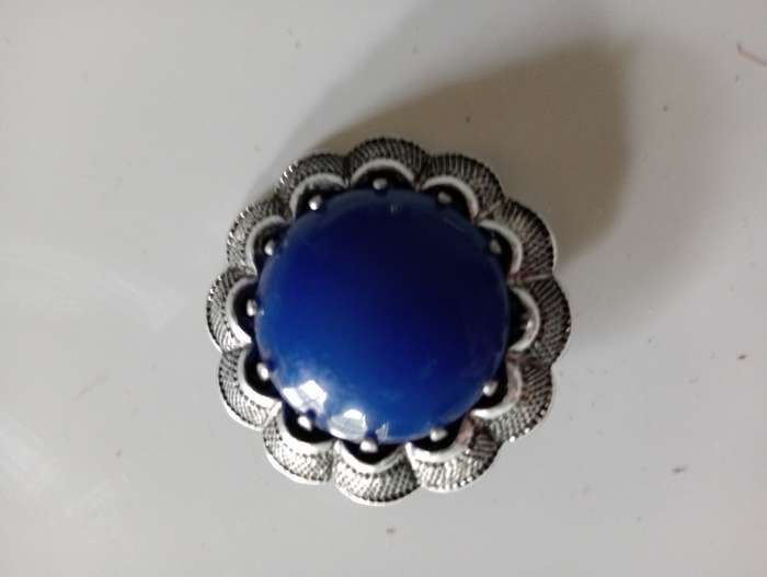 VINTAGE SILVER OVAL LAPIS GEMSTONE BROOCH