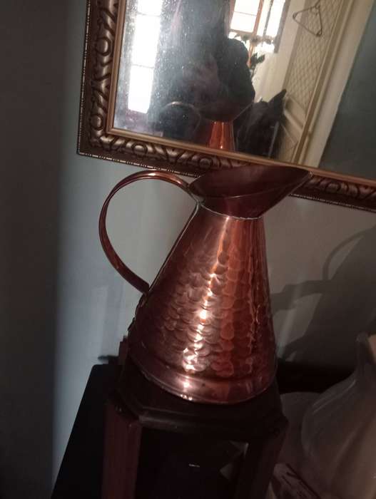 VINTAGE HAMMERED RED COPPER JUG