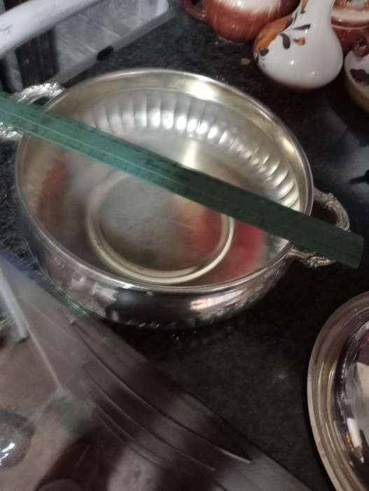 VINTAGE LEONARD SILVERPLATED COVERED LIDDED SERVING ORNATE DISH