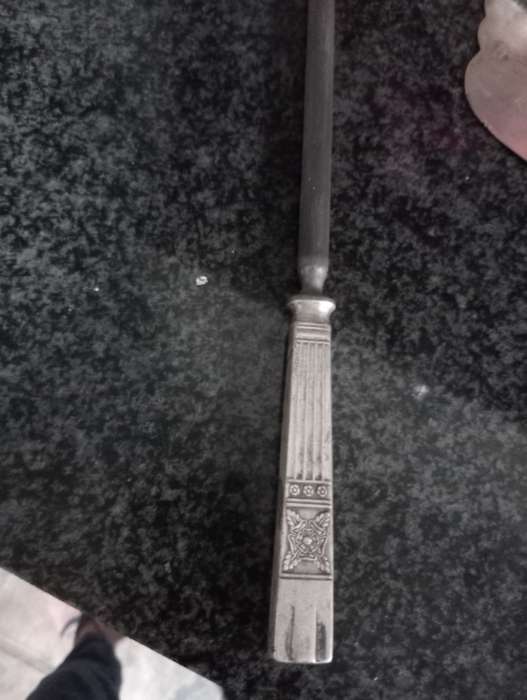 VINTAGE KNIFE SHARPNER