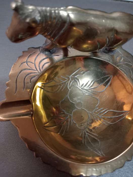 VINTAGE BRASS ASHTRAY