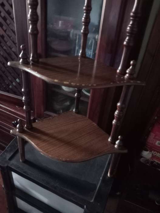 VINTAGE WOODEN CORNER STAND