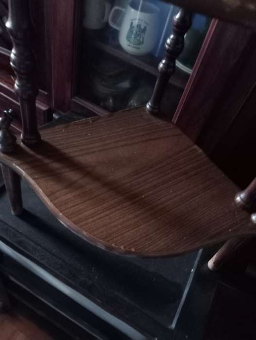 VINTAGE WOODEN CORNER STAND