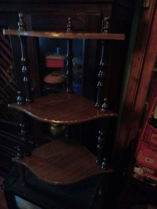 VINTAGE WOODEN CORNER STAND