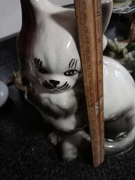 VINTAGE BIG GLAZED PORCELAIN CAT