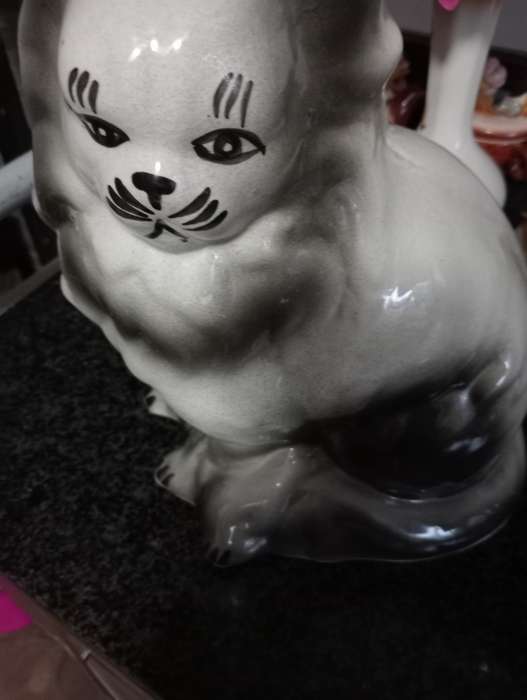 VINTAGE BIG GLAZED PORCELAIN CAT