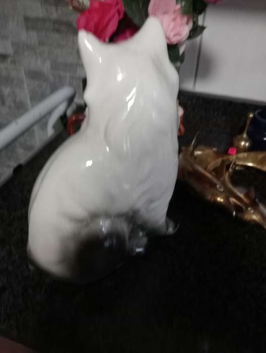 VINTAGE BIG GLAZED PORCELAIN CAT