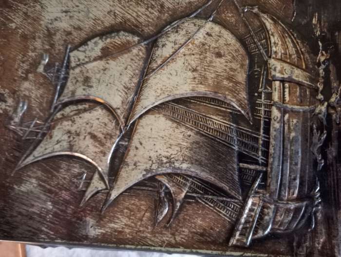 Vintage collectable ship tin