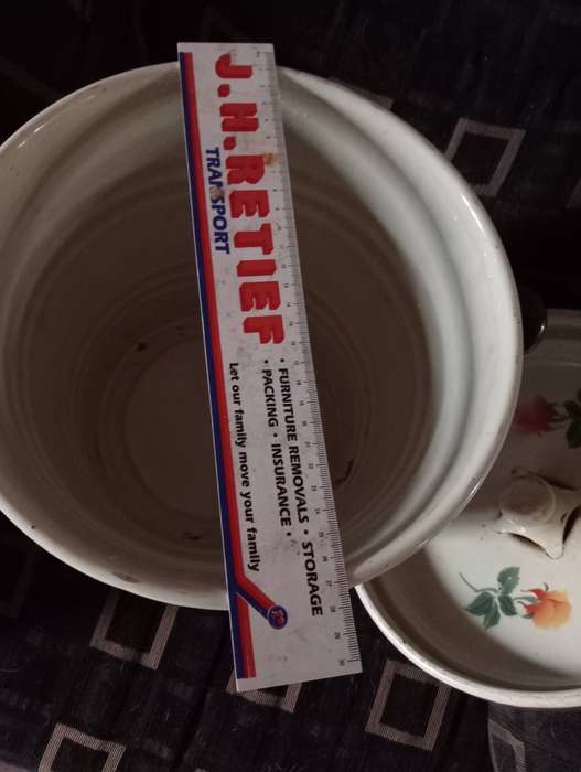 VINTAGE ENAMEL BATHROOM BUCKET WITH LID