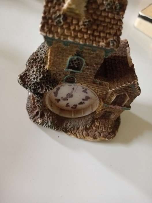 VINTAGE SMALL CERAMIC CHURCH