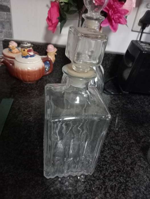 VINTAGE  WHISKEY DECANTER