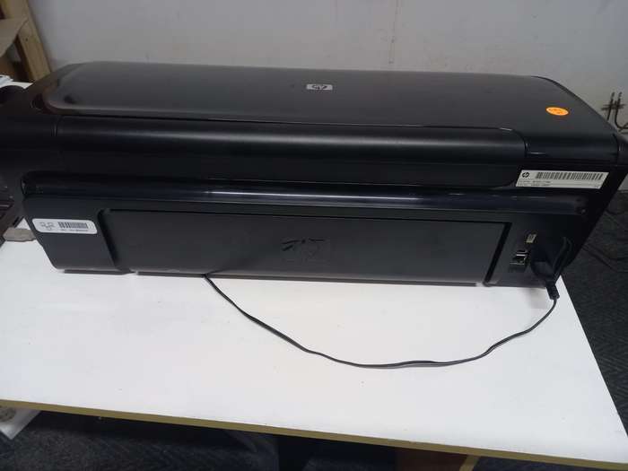HP Officejet 7000 Wide Format Printer - E809a A3, NEEDS NEW CARTRIDGES