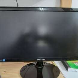 SAMSUNG 19 INCHES LED MONITOR