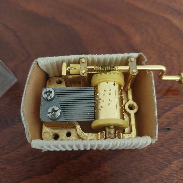 Wind up Music box NEW