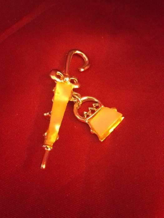 Vintage Plated Umbrella & Handbag Brooch with Mother of Pearl Inlay