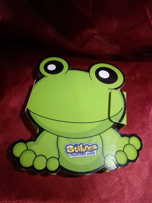 2015 Stikeez Collectors Album (Complete)