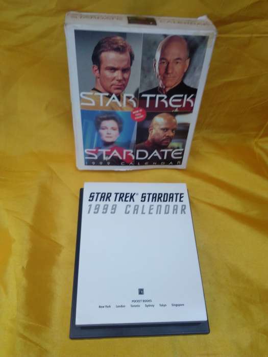 1999 Star Trek Mounted Calendar in Original Box