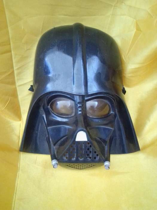 2009 Lucasfilm Star Wars Darth Vader Face Mask