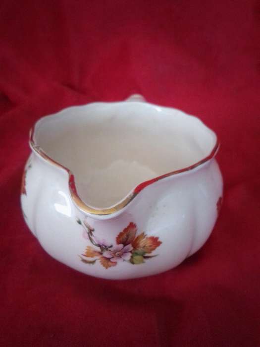 Vintage Royal Doulton 'Wilton' Creamer