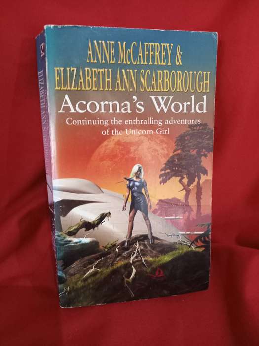 Acorna's World - Anne McCaffrey 2001 Paperback