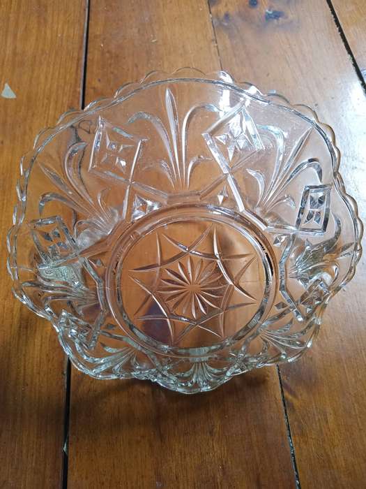 Vintage / Retro Glass Fruit Dish