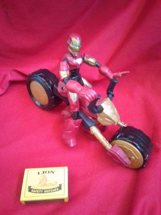 2019 Marvel Hasbro Branded Iron Man With Bike