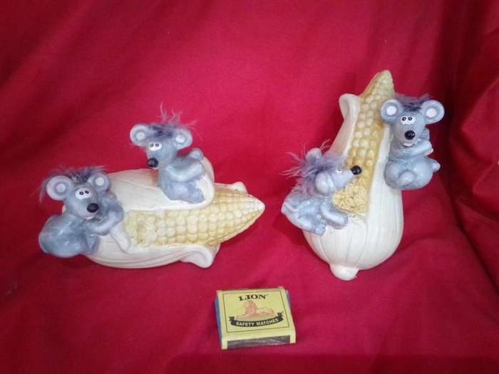 Cute Retro Terracotta Handpainted Mice on Corn Kitchen Ornaments