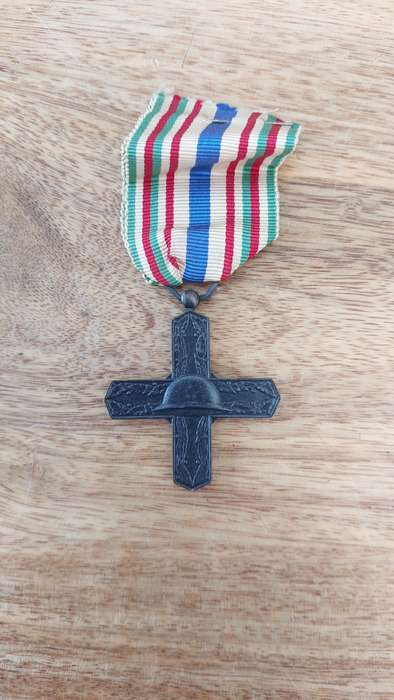 - Italy Knight's Cross Order of the Vittoria Veneto -