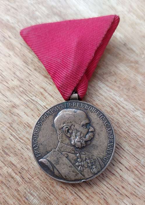 - Austro-Hungarian Empire pre WWI Signum Memoriae Jubilee Medal -