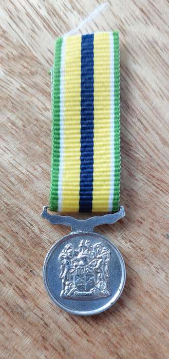 - SADF Miniature De Wet Decoration -