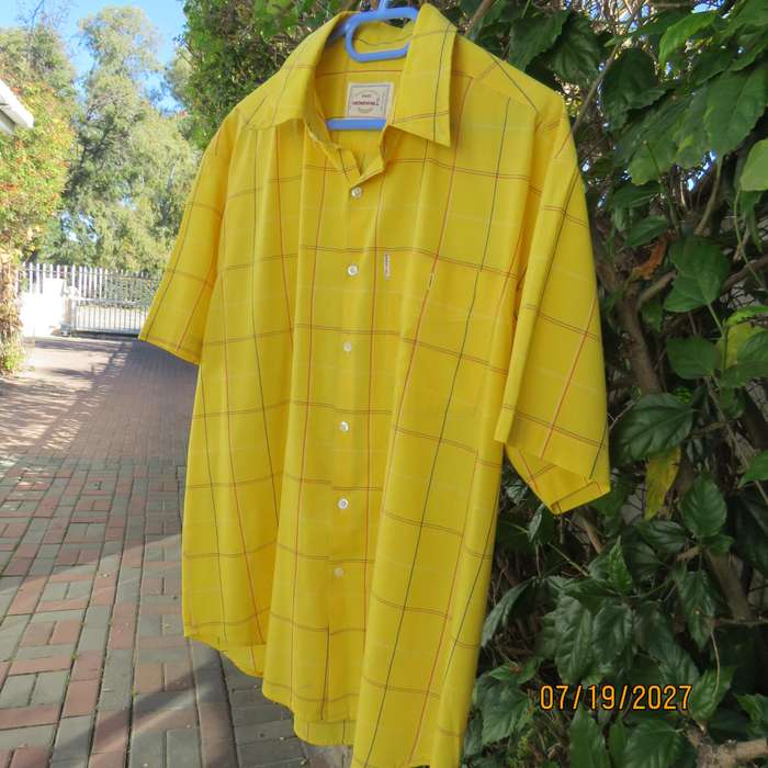 HENRY HILL yellow large check short sleeve check shirt from California. Size Large