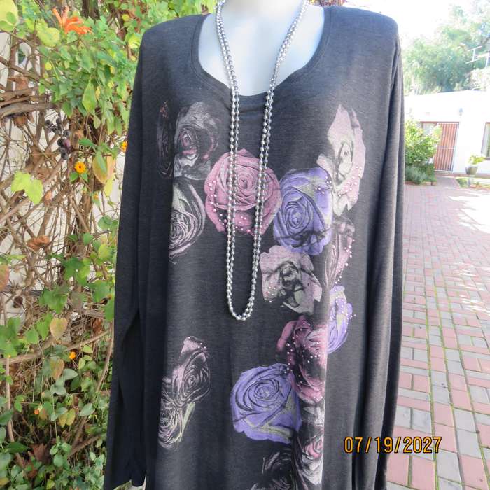 DONNA CLAIRE dark grey long sleeve polyrayon stretch top. Pink-purple roses front. Size 52