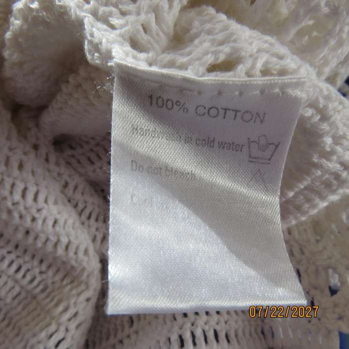 QUEENSPARK white crochet long sleeve top in cotton yarn. Size 38.