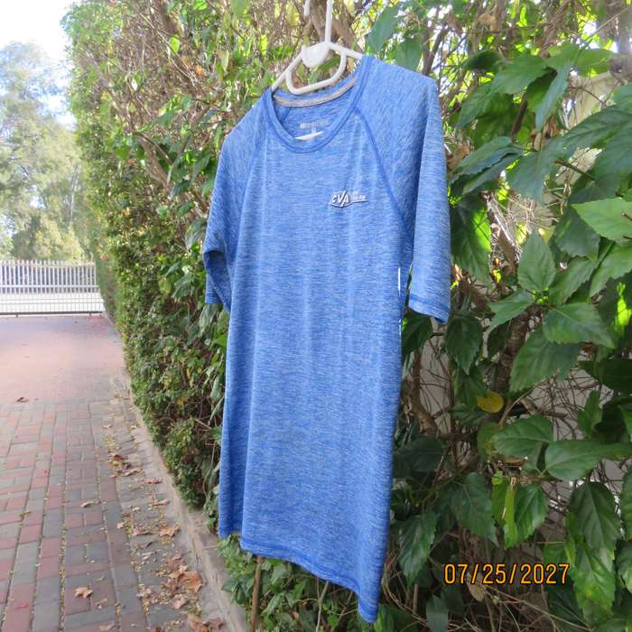 HOLLOWAY mottled blue-white sports top. Dry Excel. 100% polyester. Size 36 -M