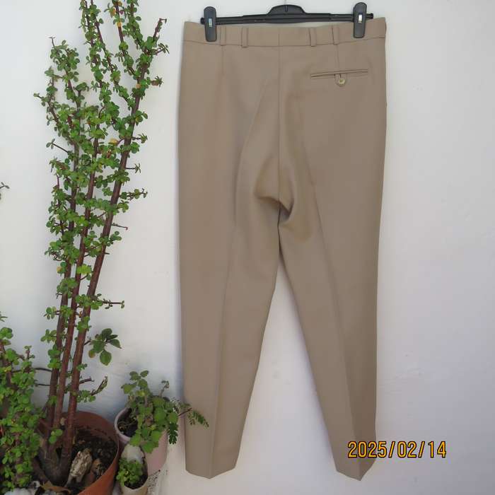 BRONZINI men's rich cream textured 100% polyester pants. Size 36. Size and 1 back pocket. As new