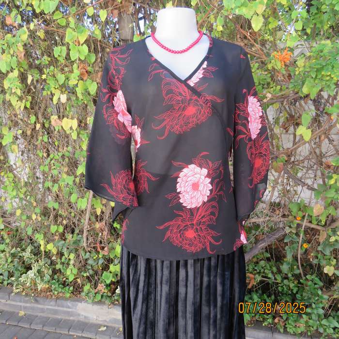 ASPIRE black polyester with red-white bold floral pattern. Unique sleeves. Size 36