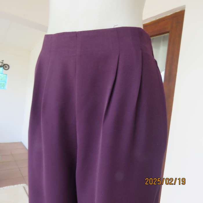 EXCEPTIONAL mulberry comfy dress pants. Bandless front. Pleats. Elasticated back. Size 42.As new