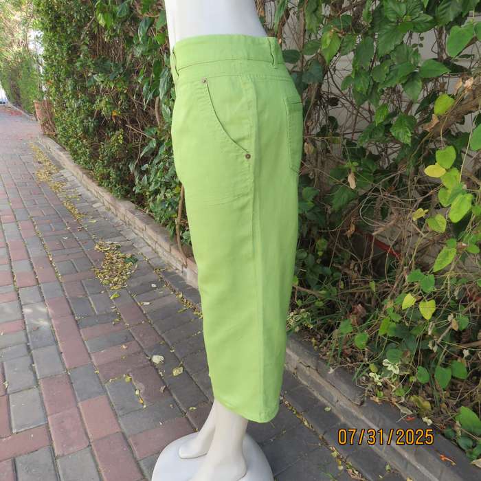 SPIRIT kelly green ramie-cotton blend cropped pants size 42.