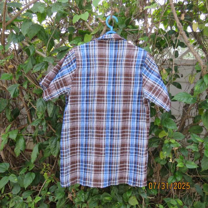 Men's blue and brown check short sleeve size small shirt in bubble poly-rayon.