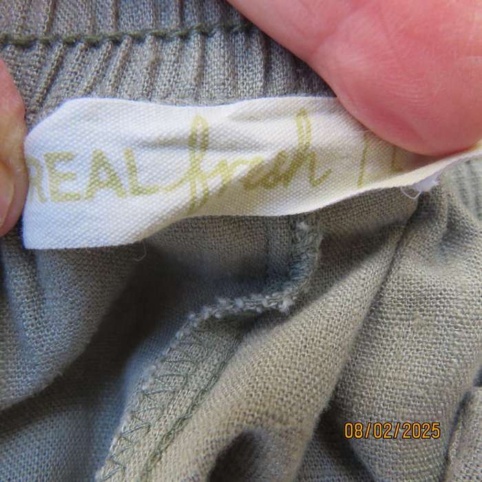 REAL Fresh moss green linen-viscose straight legged pants. Size 38.