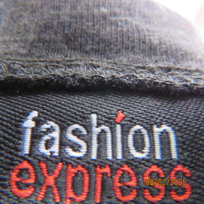 FASHION EXPRESS very black slip over V fringed front top size 38.