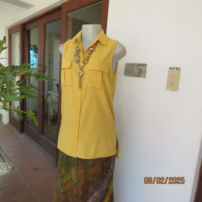 Amber yellow sleeveless cotton button down size 34 top. Shirt collar