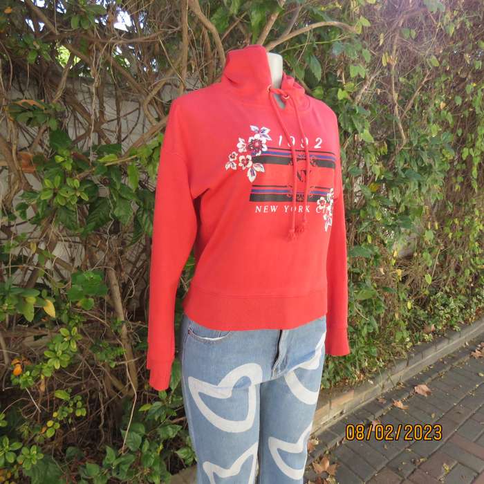 NEW LOOK crimson red hooded top with drawstring. Size 36. Warm inner.