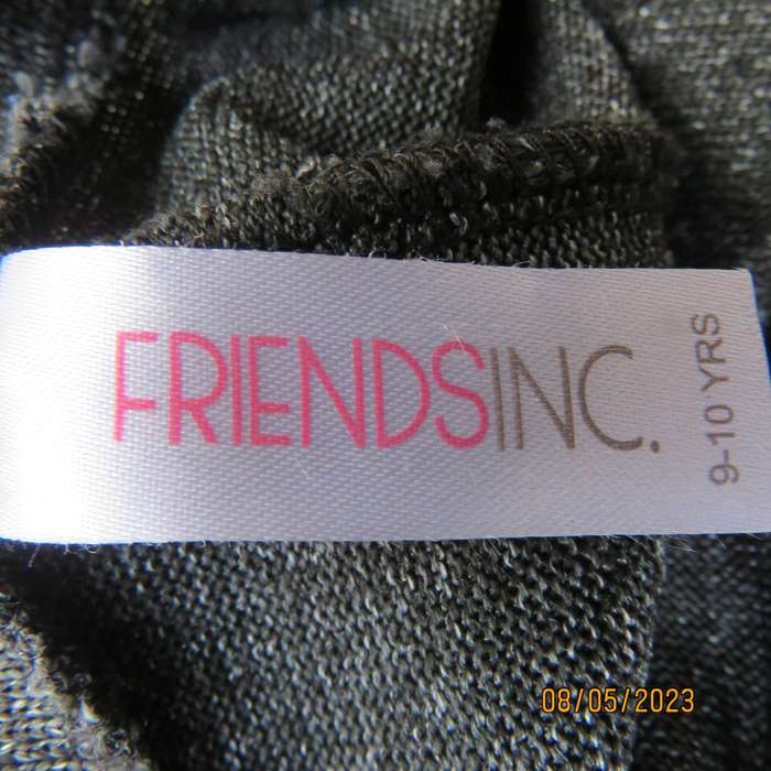 FRIENDS Inc. grey mottled long sleeve dress with 5 silver stars. Girl 9 to 10 years.