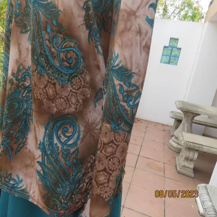 WOOLWORTHS baroque printed jade and cream long sleeve top in size 42.