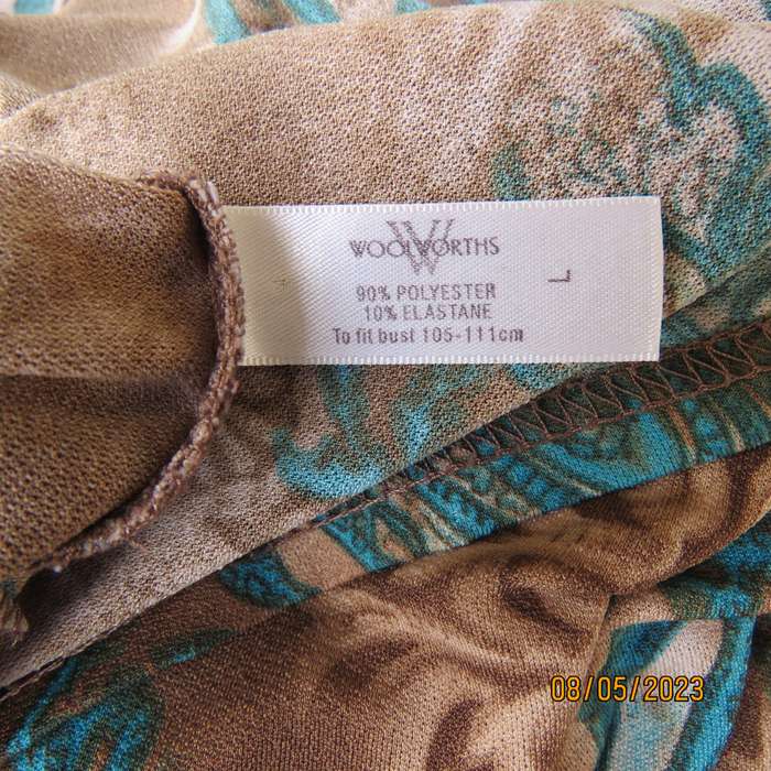 WOOLWORTHS baroque printed jade and cream long sleeve top in size 42.