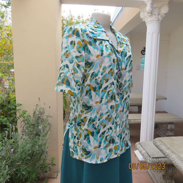 SACHEL white polyester short sleeve top with graphic gold-jade-grey print. Size 36